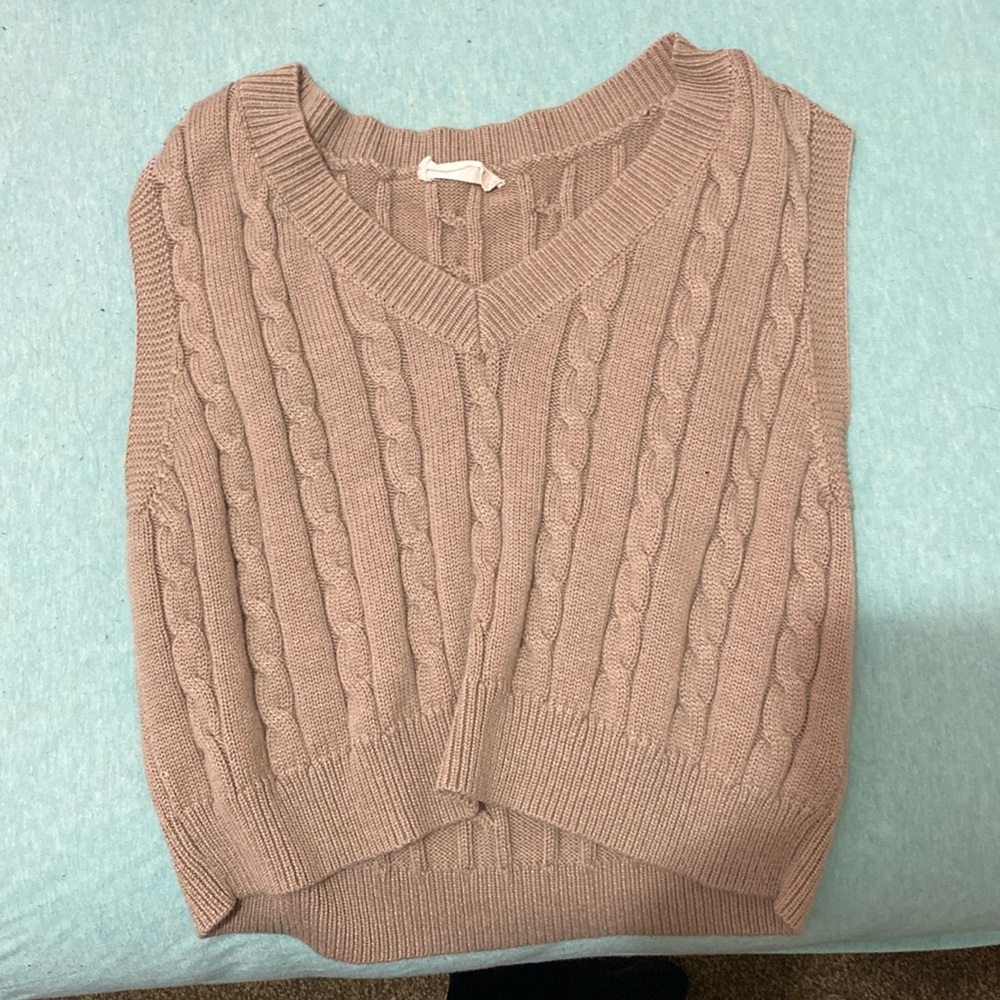 Only a 2 month old never been worn